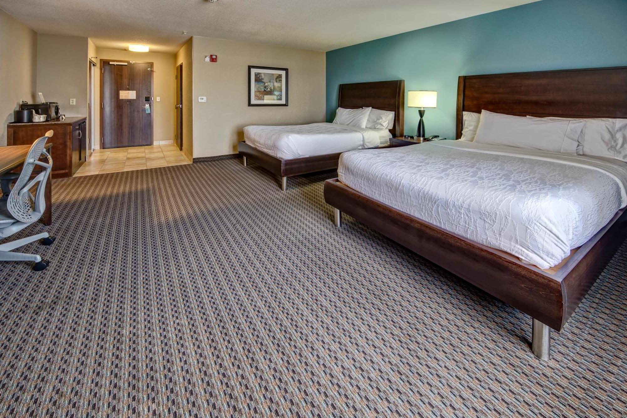 Hilton Garden Inn Midtown Tulsa Esterno foto
