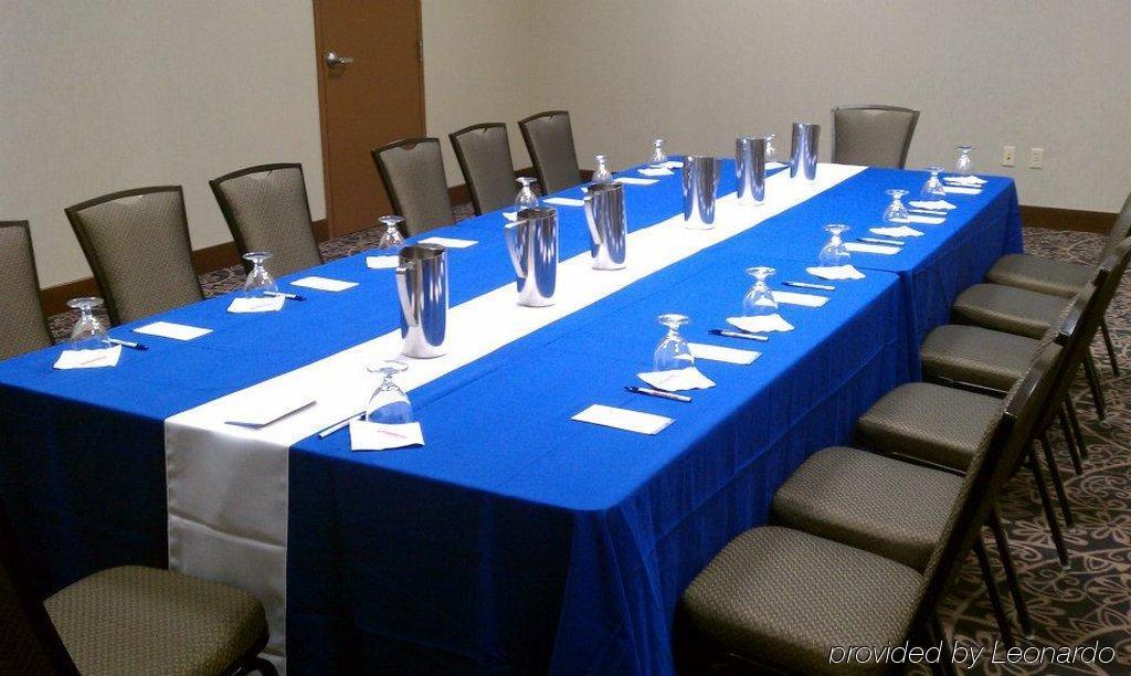 Hilton Garden Inn Midtown Tulsa Affari foto