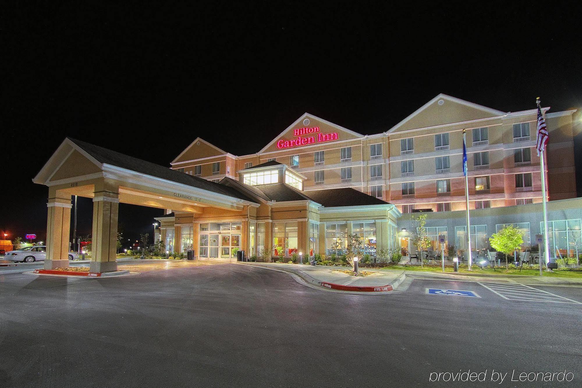 Hilton Garden Inn Midtown Tulsa Esterno foto